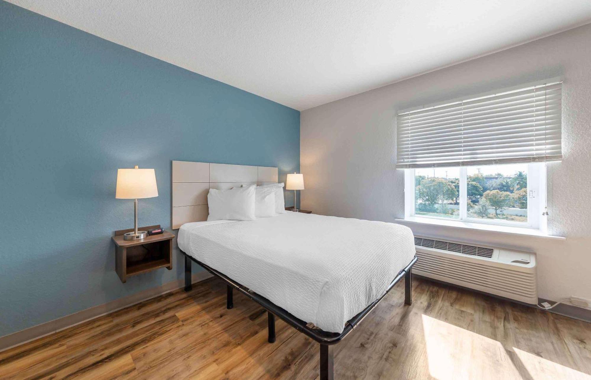 Extended Stay America Select Suites - Deerfield Beach Exterior photo